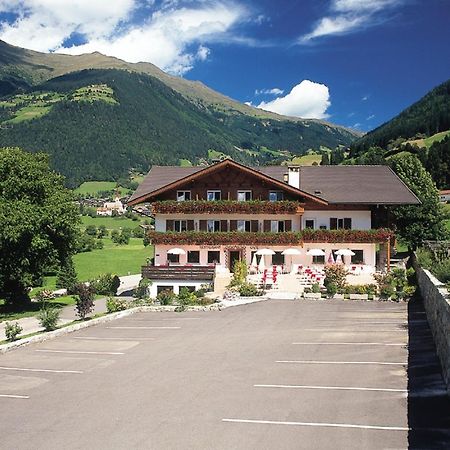 Hotel Klotz San Leonardo in Passiria Eksteriør bilde
