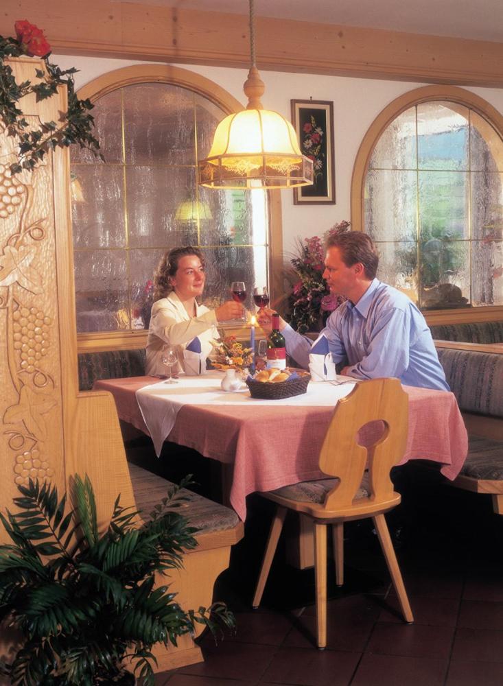 Hotel Klotz San Leonardo in Passiria Eksteriør bilde